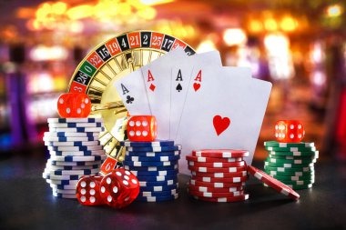 xbet777 অফিস এবং টিম সদস্যরা গ্রাহক সেবা প্রদান করছে